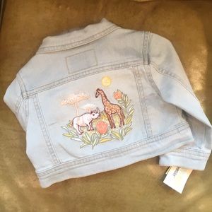 Cropped denim jacket